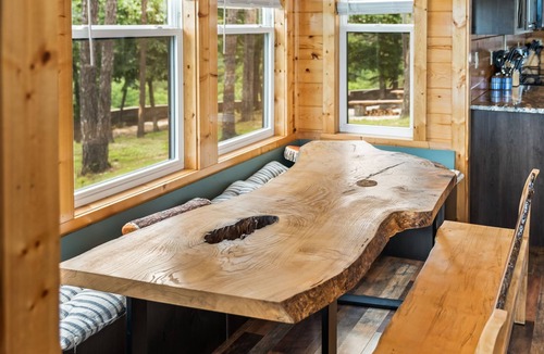 Frenchburg Cabin | Fabulous immense lodge, sitting on top of the world, with breathtaking views
