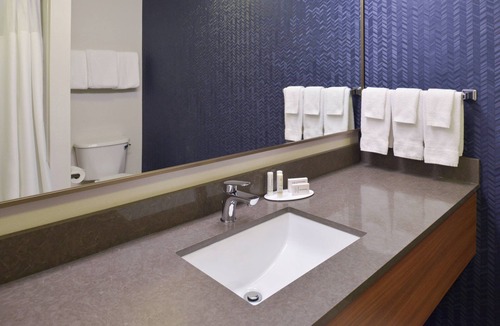 New Stanton Hotel | Fairfield Inn by Marriott Pittsburgh New Stanton