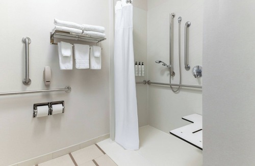 Roselawn Finance Hotel | Fairfield Inn & Suites by Marriott Cincinnati Eastgate