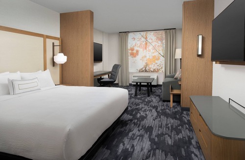 West End Hotel | Fairfield Inn & Suites by Marriott Nashville near Vanderbilt