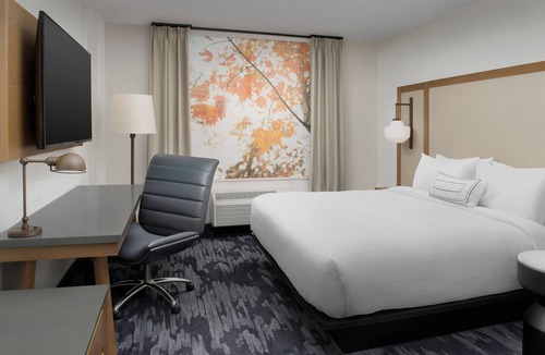 West End Hotel | Fairfield Inn & Suites by Marriott Nashville near Vanderbilt