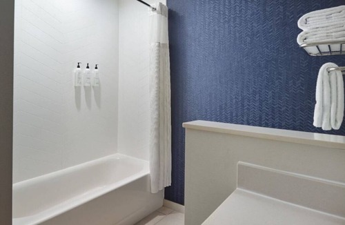 Locust Grove Hotel | Fairfield Inn & Suites by Marriott Locust Grove I-75 South