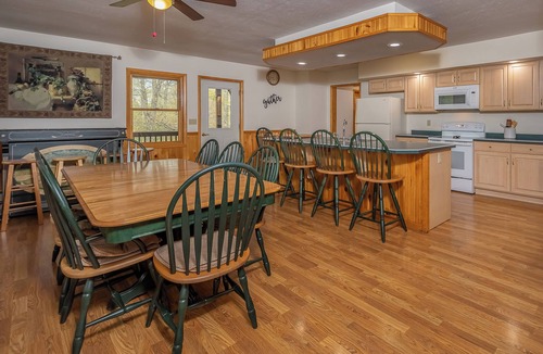 McHenry Cottage | Fairway Breeze by Taylor Made Deep Creek