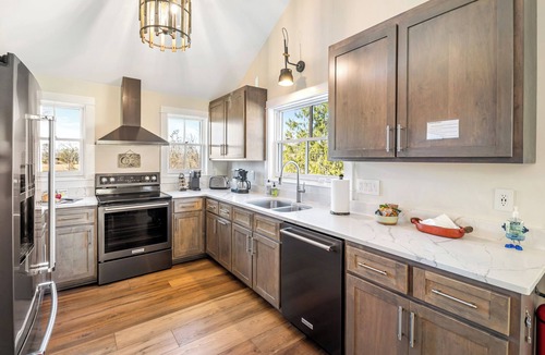 Keene Cottage | Fairwood Cottages- Both Cottages, Getaway Close to Town