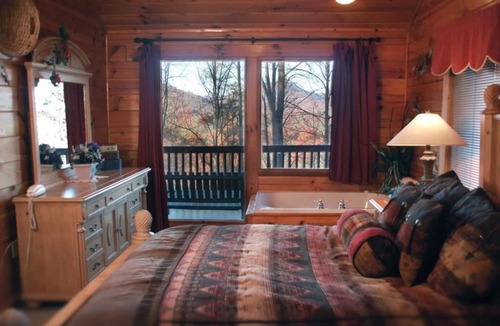 Bryson City Cabin | Falling Waters - Free Estate Tours - Secluded Luxury Cabin - Near Majestic River