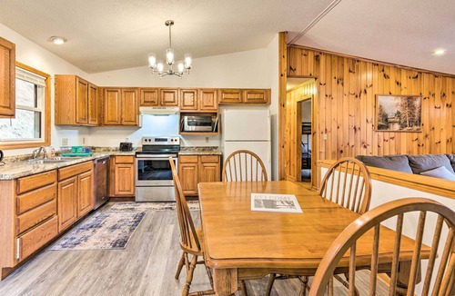 Marion Cottage | Families & Outdoor Groups! Mtn-view Marion Cabin