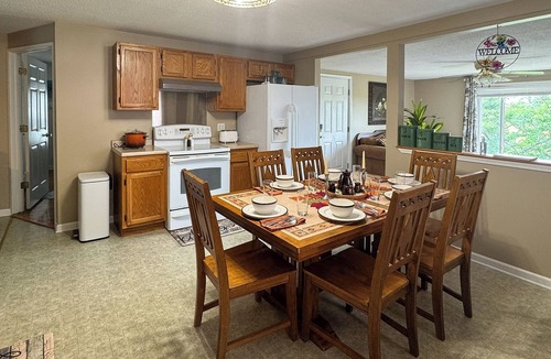 Corinth House | Families Welcome! Corinth Escape w/Lake Views