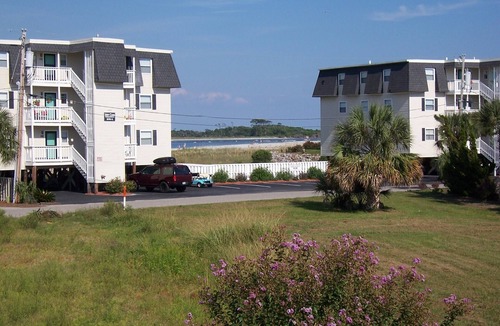 North Myrtle Beach House | Family and pet friendly and a short walk to the beach.