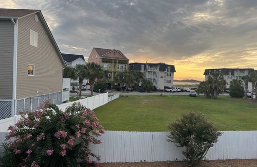 North Myrtle Beach House | Family and pet friendly and a short walk to the beach.