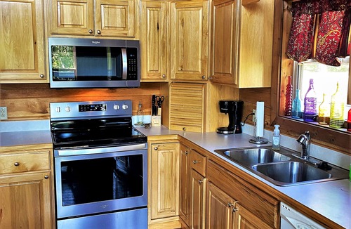 Van Buren Cabin | Family-friendly Cabin w/150 ft Current River frontage in Ozark Scenic River