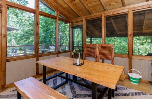 Wright City Ski Chalet | Family-Friendly Chalet on Private Lake with Two King Beds!