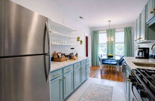 Charlotte Condo | Family-Friendly Elizabeth 2BR | King Suite & Work Desk | Steps to Novant