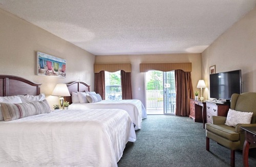 Pembine Hotel | Family Friendly Escape | 2 Cozy Units w/Pool, Gym, & Golf Access | Free Parking