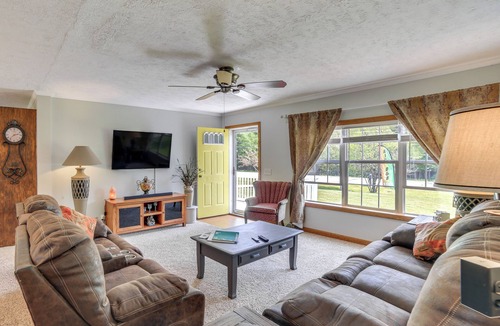 Gladstone House | Family-Friendly Gladstone Home Near Lake Michigan!