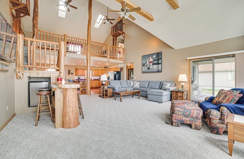 Houghton Lake House | Family-Friendly Houghton Lake House: Steps to Lake