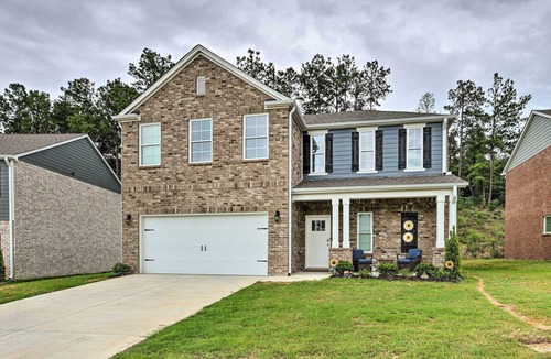 Gardendale House | Family-Friendly Home 17 Mi to Dtwn Birmingham