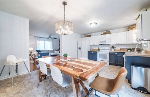 Lynchburg House | Family Friendly Home Near LU That Gives Back!