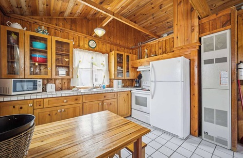 Greenbush Apartment | Family-Friendly Lake Retreat—2BR Cottage w/Amenities