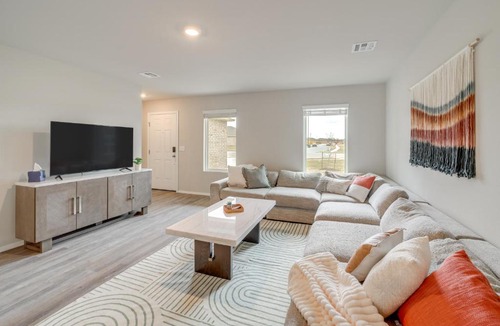 Broken Arrow House | Family-Friendly, Pets Welcome: Broken Arrow Gem!