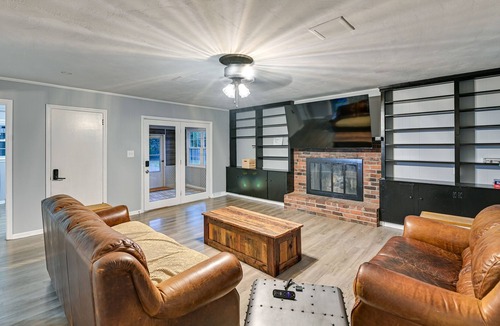 Versailles House | Family-Friendly Versailles House: 12 Mi to UK!
