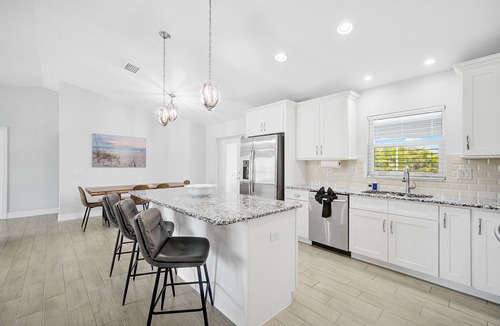 Englewood East House | Family Fun-Relaxing Home w/heated Pool & Game Room