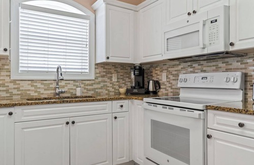 Central Myrtle Beach Condo | Family Oasis: Charming 3-BR Myrtle Beach Condo - Adventure, Sun & Golf Fun!