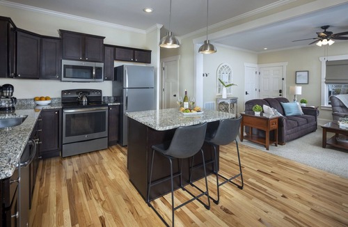 Skyland Cottage | Family-Run Cottage with Fireplace and Private Hot Tub