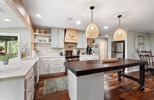 Rogers House | Family sized cozy mountain cabin with lake views from both sides of the house!