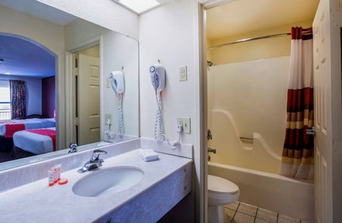 Port Allen Hotel | Family-Size Two-Queen Room | Relax Close to LSU, Dining Spots, and Local Hotspot