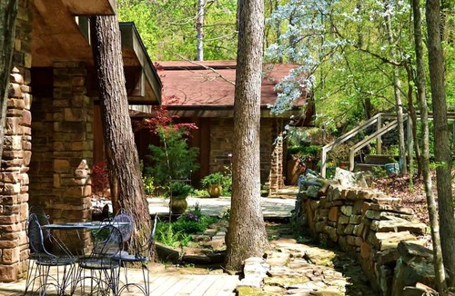 Compton Cabin | Fantastic Cabin Rental Perfect for a Family Vacation to Northwest Arkansas