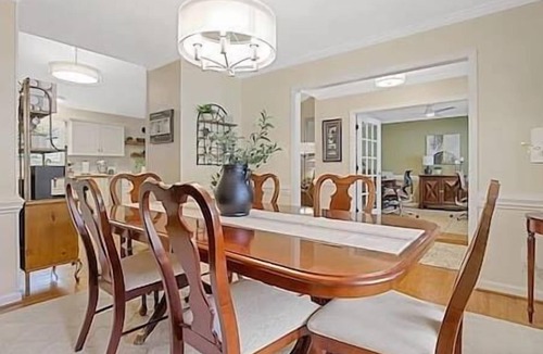 Greensboro House | Fantastic Cottage with big backyard near the city