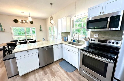 Countryside Acres House | Fantastic mountain home, great views, hot tub, & large deck, in Waynesville, NC.