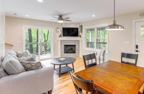 Hendersonville House | Farm On-Site: Mtn-View Cottage in Hendersonville!