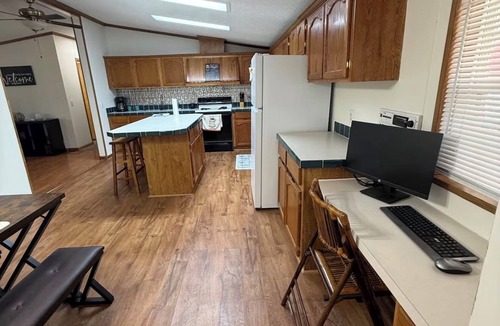 Cunningham House | Farm stay on 30 acres in Paducah, Kentucky