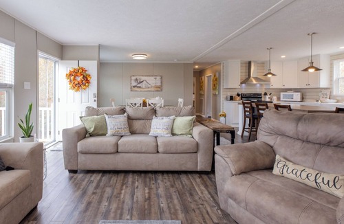 Purlear House | Farmhouse inspired 3-bedroom open concept house with panoramic views!
