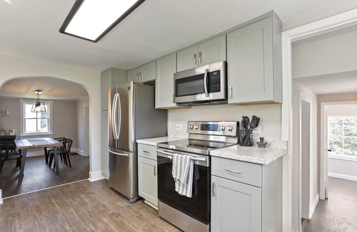 Shepherdstown House | Farmhouse Writer's Retreat in Historic Shepherdstown