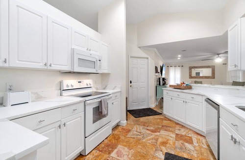 Biggar House | Feel @ Home Ft Myers - 3bd - 2bh - POOL - Sleeps 8