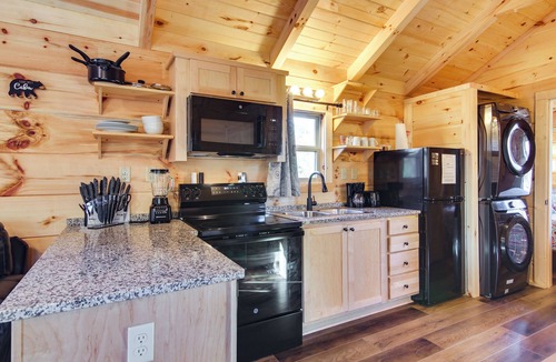 Union Mills Cabin | 'Feelin Feisty:' Blue Ridge Mtns Couple's Cabin