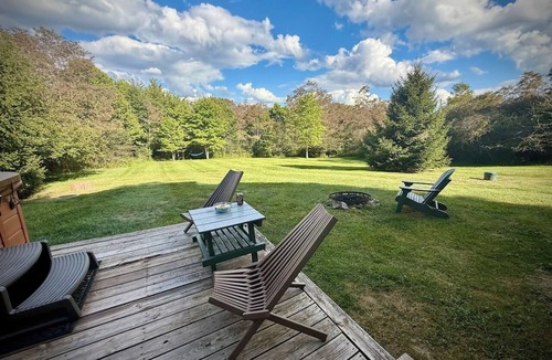 Accident Cabin | Fernwood | Secluded | Deep Creek & Wisp | Hot Tub