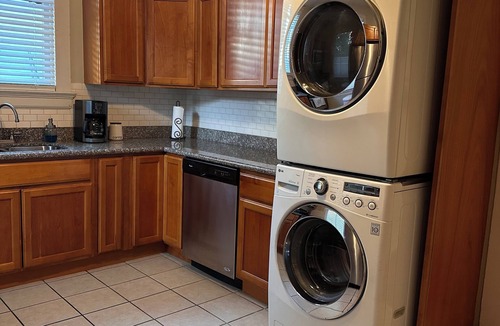 Milan Apartment | Festive 2 Bedroom Uptown New Orleans