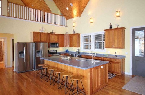 La Follette House | Field of Dreams HUGE 6500 SQ Ft Dream Retreat Flat Shoreline in Deerfield Resort