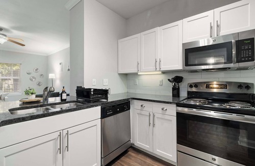 Old Fourth Ward Apartment | FIFA 26 Stylish Midtown 1BR Retreat with Pool and Gym