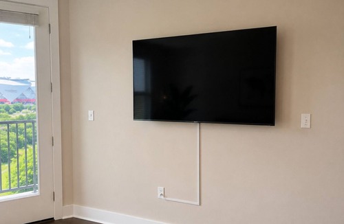 Downtown Atlanta Apartment | MAJOR INTERNATIONAL SPORTING EVENT Atlanta, 1 Block to Mercedes-Benz Stadium, City & Stadium Views,FreeParking