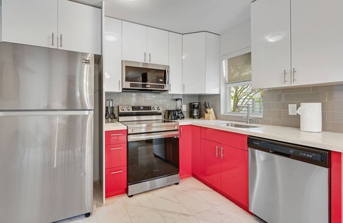 Highland Garden Apartment | FIFA Perfect 18KM | Fuego: Casita Near Beach & Gym Access