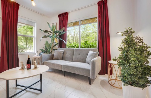 Highland Garden Apartment | FIFA Perfect 18KM | Fuego: Casita Near Beach & Gym Access