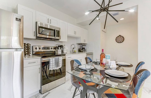 Wynwood Art District Apartment | MAJOR INTERNATIONAL SPORTING EVENT Perfect 21 KM | ArTease 3: Walk to Wynwood & Design District