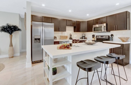 Middle River Terrace House | FIFA Perfect | Zen Den: Wilton Manors, Htd Pool, Work Friendly, BBQ,Near Beach