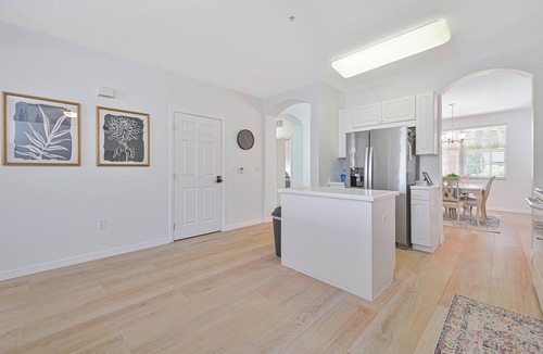 Montara Condo | First Floor Condo with lake view - Golf Available! - 5 Mins to Beaches!
