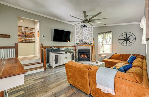 Franklin House | Fish, Hike & Gem Mine: Riverfront Home in Franklin