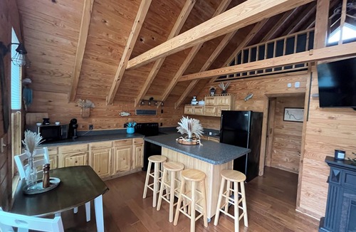 Counce Cabin | Fisherman's Paradise & Family Fun Cabin Just Minutes to PickwickLake & StatePark